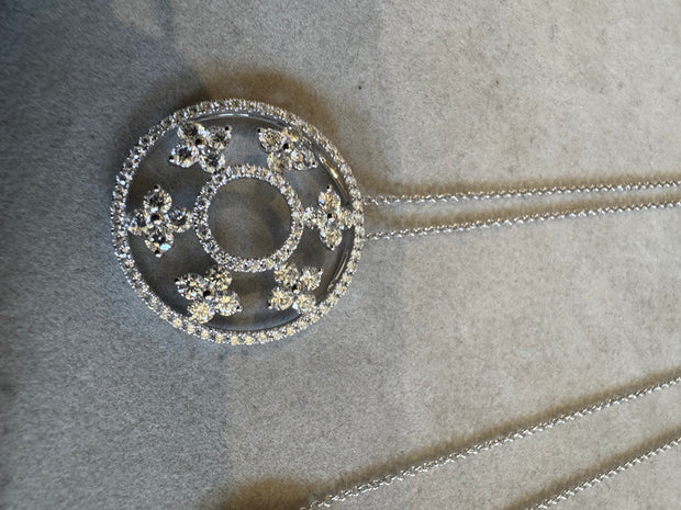 18KW Floral diamond circle pendant necklace