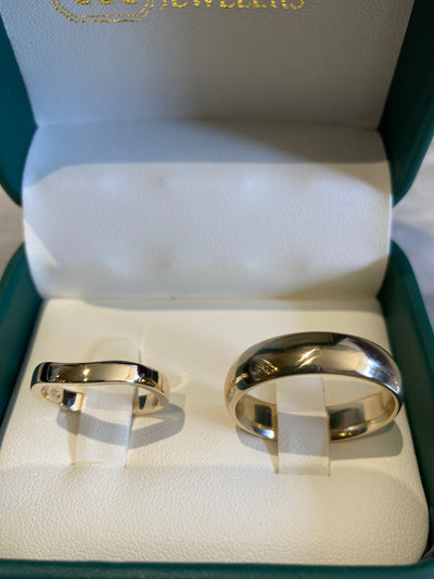 14KY Curved wedding band, high polished, sz. 6.75
