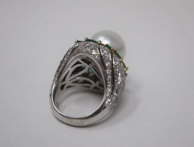 18K 15mm South Sea Pearl & Emerald Diamond Ring