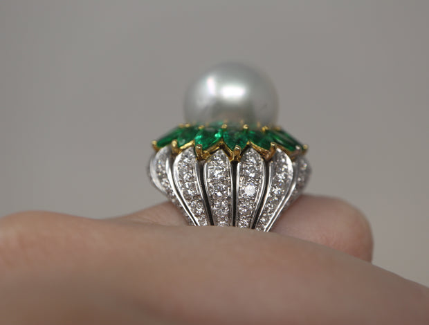 18K 15mm South Sea Pearl & Emerald Diamond Ring