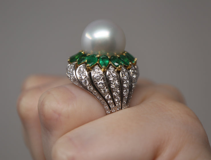 18K 15mm South Sea Pearl & Emerald Diamond Ring