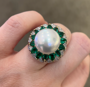 18K 15mm South Sea Pearl & Emerald Diamond Ring