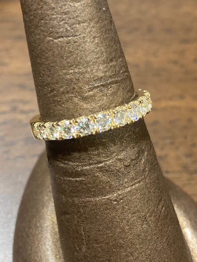 0.90cts RBC diamond 'U' prong band, 14KY