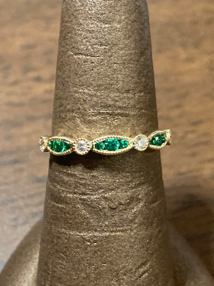 0.18cts. Emerald & diamond accent stacker band, 14KY, 0.09cts.