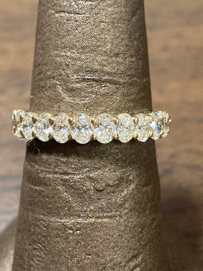1.10ctw Oval Daimond band, 14KY