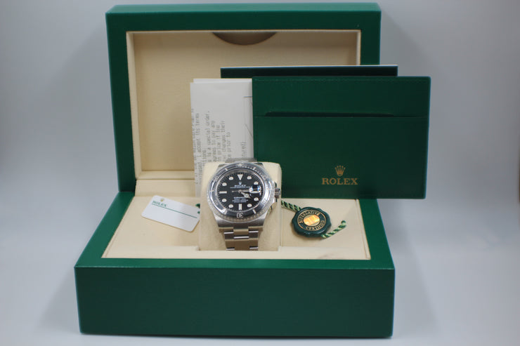 Pre-Owned Black Rolex Oyster Submariner 2021