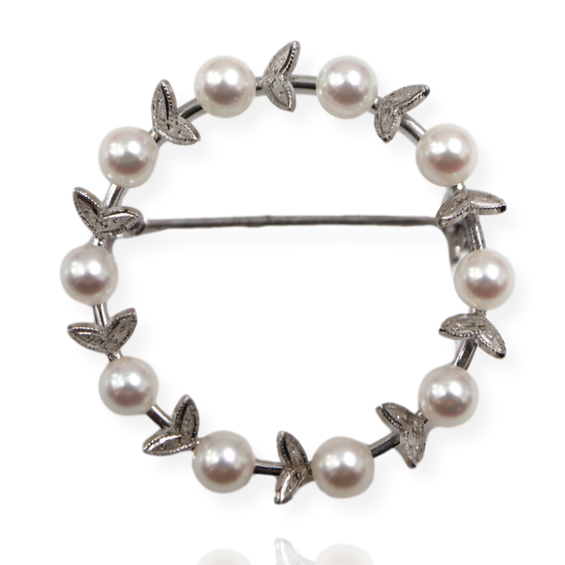 14K White Gold Akoya Circle Brooch 32mm