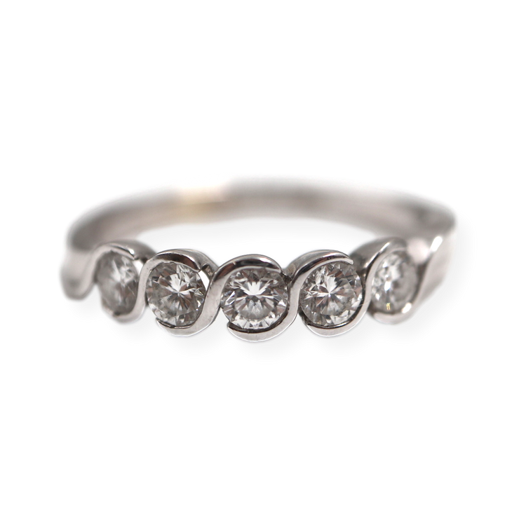 Diamond Scalloped Bezels Band .75CTW 14K