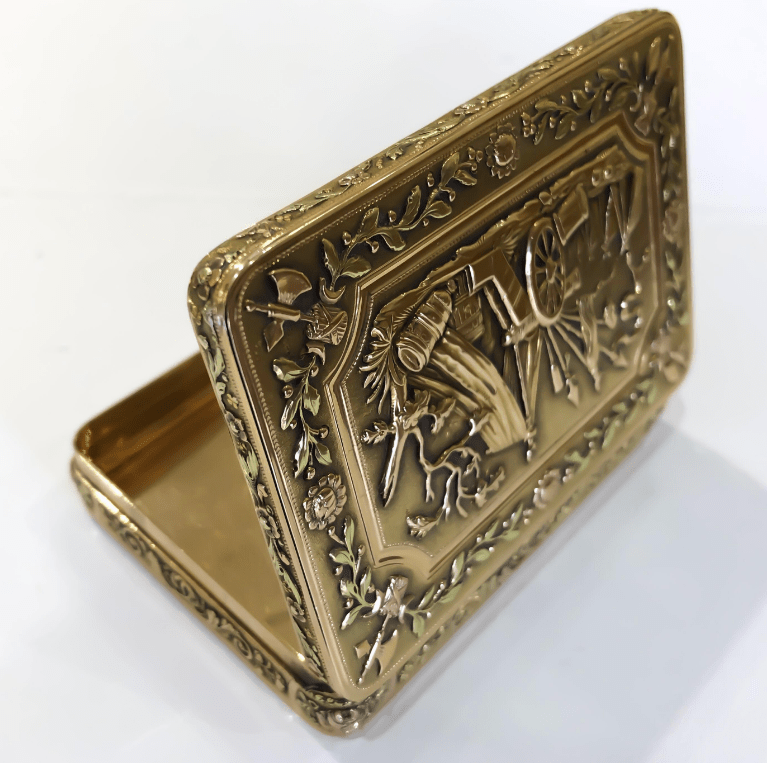 18KY 1820 Russian Tri-Color Snuff Box 110 DWT – Mark Areias J,