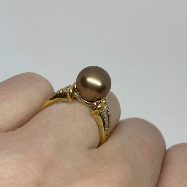 Mark Areias Jewelers Jewellery & Watches Chocolate Cognac Pearl Solitaire Ring w/Pave Diamonds 14K Yellow Gold 9.50mm