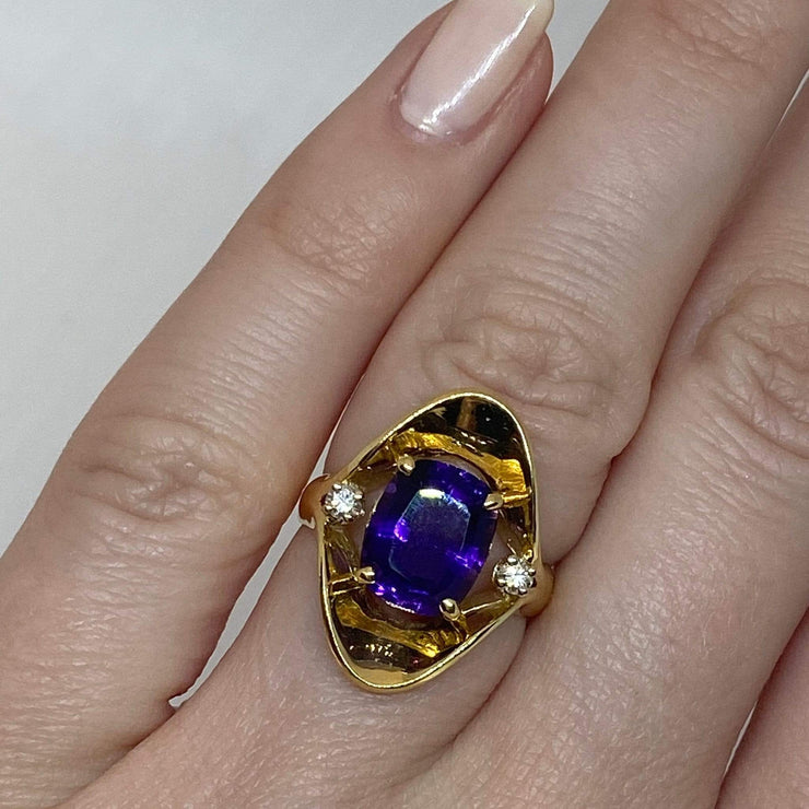 Mark Areias Jewelers Jewellery & Watches Estate Natural Fancy Cushion Amethyst & Diamond Freeform Ring 14K Yellow Gold