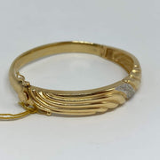 Mark Areias Jewelers Jewellery & Watches Estate Pave Oval Wave Bangle Bracelet Diamond .10ctw 14K Yellow Gold