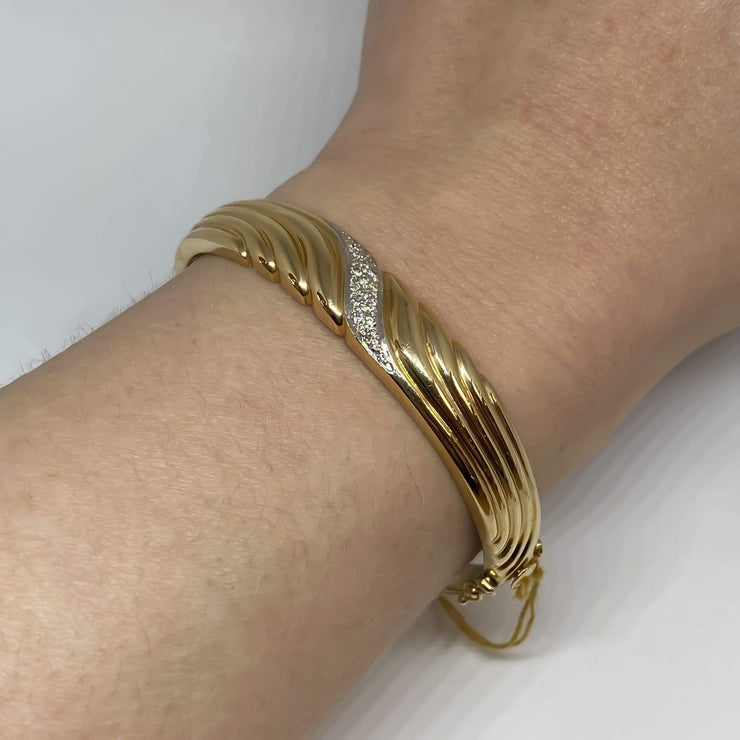 Mark Areias Jewelers Jewellery & Watches Estate Pave Oval Wave Bangle Bracelet Diamond .10ctw 14K Yellow Gold