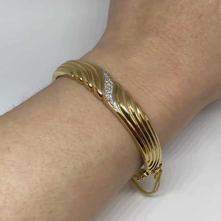 Mark Areias Jewelers Jewellery & Watches Estate Pave Oval Wave Bangle Bracelet Diamond .10ctw 14K Yellow Gold