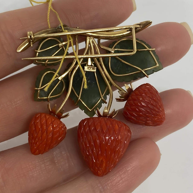 Mark Areias Jewelers Jewellery & Watches Lady's Strawberry Coral & Jade Leaf Brooch Pin 14K Yellow Gold 1950's