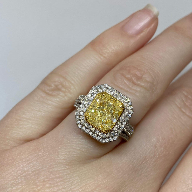 Mark Areias Jewelers Jewellery & Watches Radiant Fancy Intense Yellow Diamond Engagement Halo Ring 18 Karat 2.60 CT